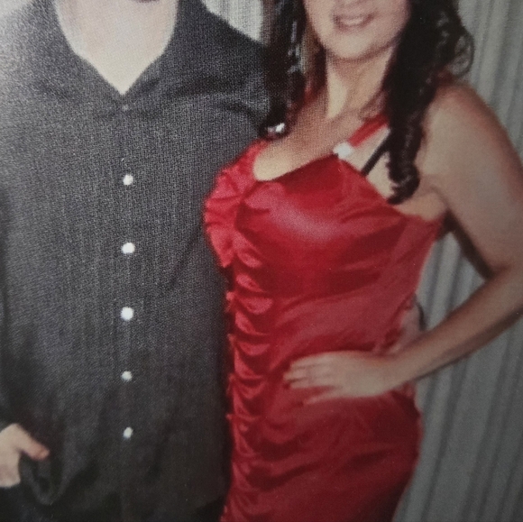 Suzy Sheer red party dress - Picture 2 of 8